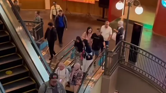 Kondisi mal Grand Indonesia saat terjadi kebakaran pada Rabu siang, (27/11/2024).