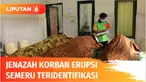 Isak tangis mewarnai proses pemulangan jenazah korban letusan Gunung Semeru, di Rumah Sakit Dr Haryoto, Lumajang, Jawa Timur. Setelah teridentifikasi, korban dibawa ke rumah duka untuk dikebumikan.