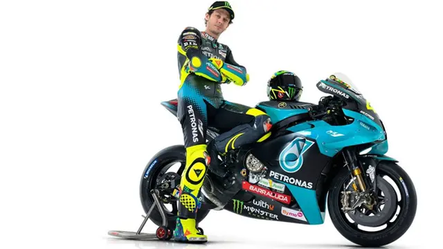 Valentino Rossi dengan tim barunya, Petronas Yamaha Sepang Racing Team (SRT)