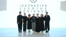 Tiga anggota baru IFDC 2024 yang direkrut tahun ini yaitu Yosafat Dwi Kurniawan, Ria Miranda, dan Adeline Ester. Mereka turut mempresentasikan karya mereka. Setiap desainer memamerkan gaya unik mereka pada palet ikonik, yang memadukan gaya klasik dengan sentuhan modern. [Foto: Daniel Kampua]