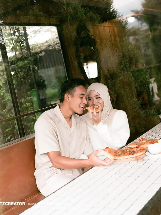 7 Potret Prewedding Rizky Ridho, Penuh Romansa Sebelum Resmi Jadi Suami-Istri