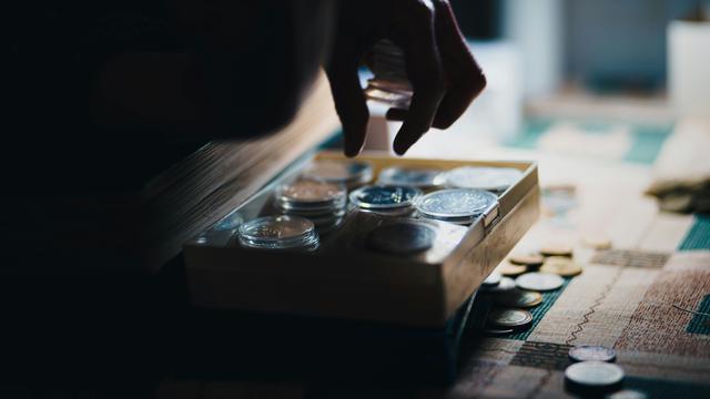 Ilustrasi atur keuangan (Foto: Unsplash/Yuri Krupenin)