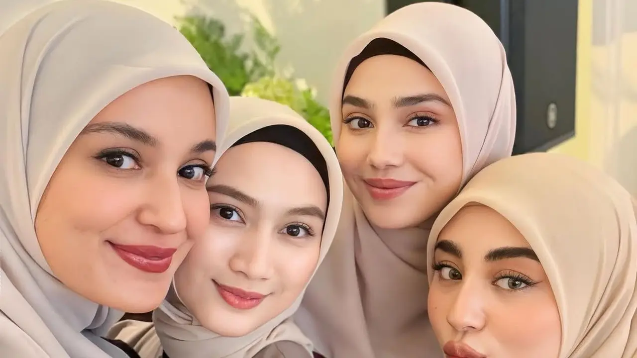 Penampilan para Artis Kenakan Kerudung Rp139 ribuan dari Koleksi Kesha Ratuliu. [@shireensungkar]