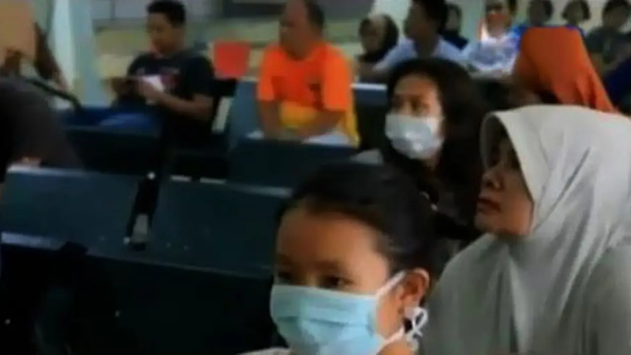 Asap Membahayakan, Pasien RS di Pekanbaru Pakai Masker
