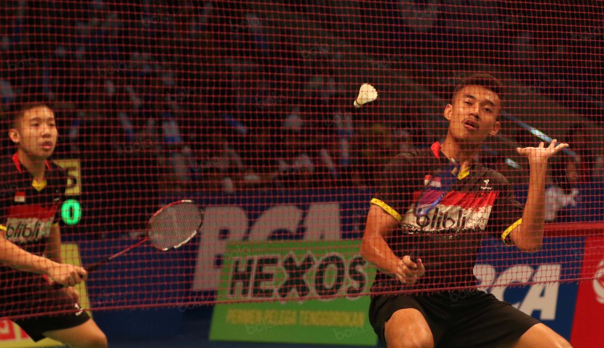 Calvin Kristanto/Bagas Maulana saat tampil pada laga Indonesia Open 2016 di Istrora Senayan, Jakarta, Rabu (1/6/2016). Calvin/Bagas kalah dari pasangan Korea 21-11,21-14. (Bola.com/Nicklas Hanoatubun)