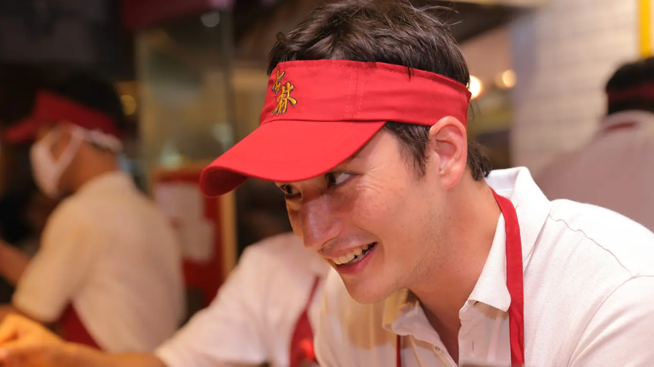 [Bintang] Mike Lewis