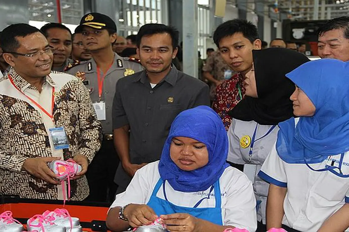 Menperin Resmikan Pabrik Baru Sepatu Nike Rp 720 Miliar