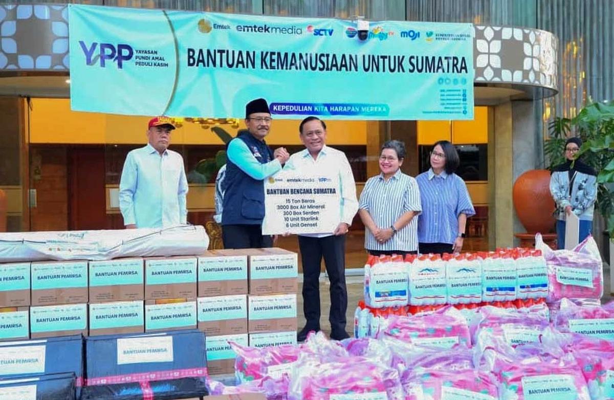 FOTO: Emtek Group Salurkan Bantuan Kemanusiaan untuk Wilayah Terdampak Bencana Sumatera