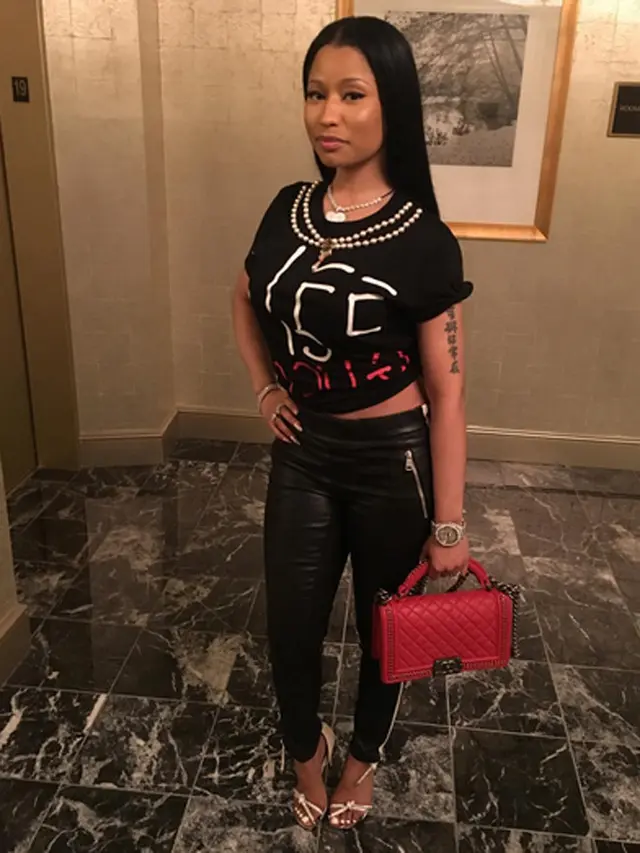 [Bintang] Drake dan Nicky Minaj