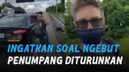 Pengemudi meminta penumpang keluar dari mobilnya dan melemparkan semua barangnya dari bagasi.