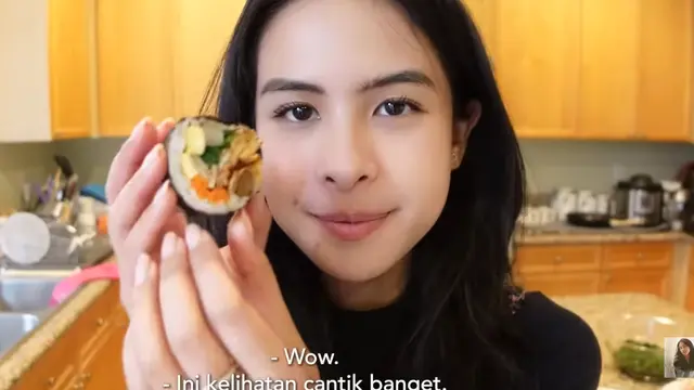 Maudy Ayunda dan Jesse Choi Masak Bareng