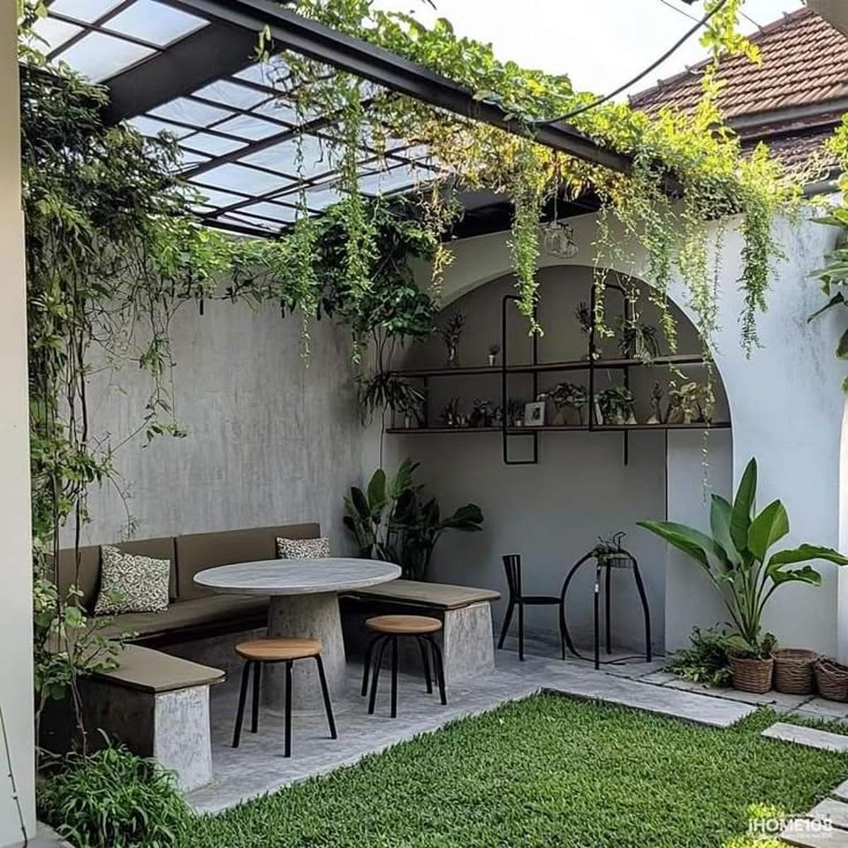 Ilustrasi Teras Rumah Nuansa Taman