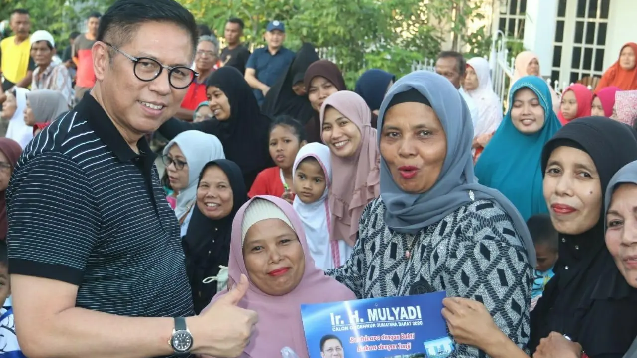 Bakal Cagub Sumbar Mulyadi bertemu warga.