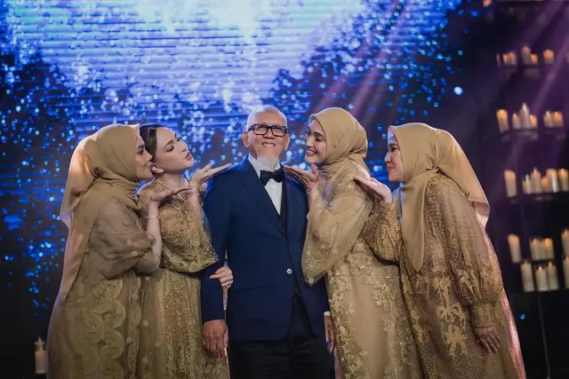 Shandy Aulia dan ketiga kakaknya kompak rayakan ultah sang ayah, intip 7 potret serunya