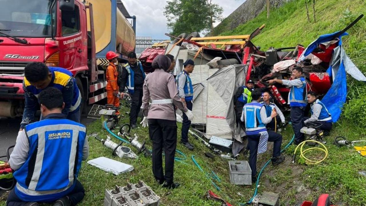 Kecelakaan Truk Beruntun di Tol Semarang-Solo Tewaskan Satu Orang
