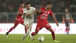 Pada Liga 1 2019, pemain berusia 28 tahun ini tampil sebanyak 31 kali dengan sumbangan dua gol plus satu assist. (Bola.com/Yoppy Renato)