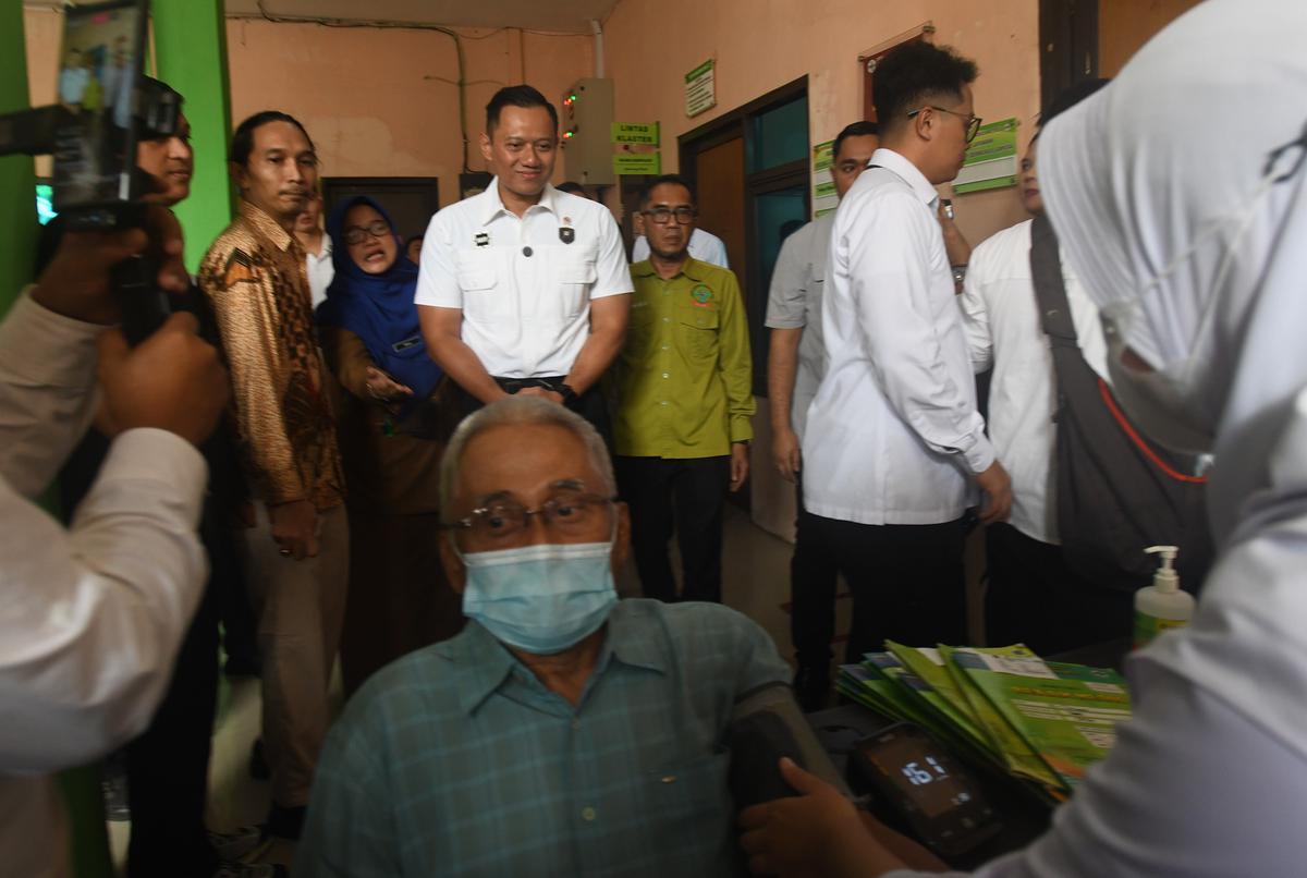 AHY tinjau program cek kesehatan gratis untuk warga berulang tahun