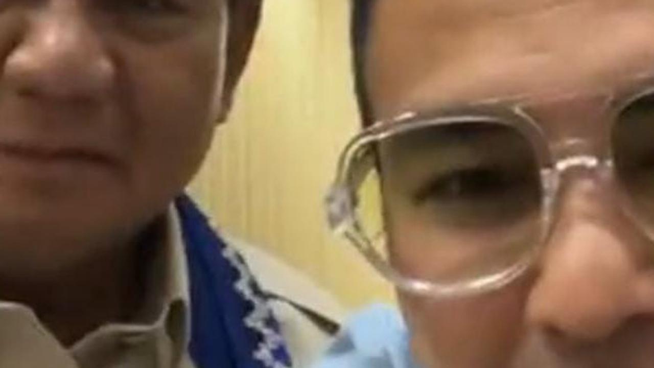 Dampingi Prabowo Kampanye di Bengkulu, Raffi Ahmad Tunjukkan 'Cakaran Cinta' dari Warga