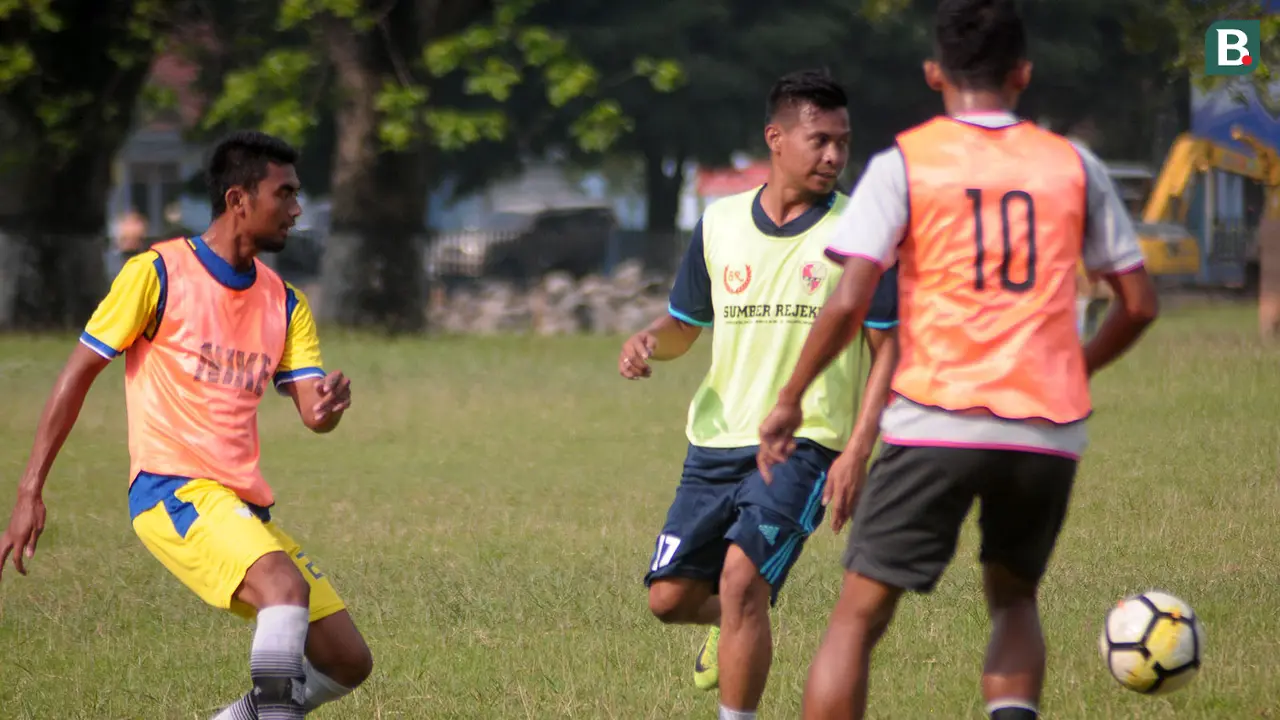 Persis Solo