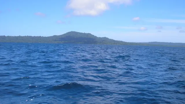 Gunung Raksa di Pulau Panaitan Taman Nasional Komodo