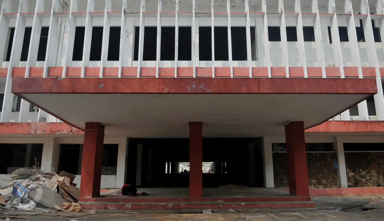 Kondisi Bandar Udara Kemayoran yang memprihatinkan, Jakarta, Selasa, (11/11/2015). Akan dilakukannya renovasi untuk memperbaiki sejumlah bangunan yang telah dimakan usia. (Liputan6.com/Gempur M Surya)