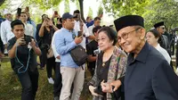 Megawati Soekarnoputri beri penghormatan terakhir untuk Ani Yudhoyono (dok. merdeka.com)