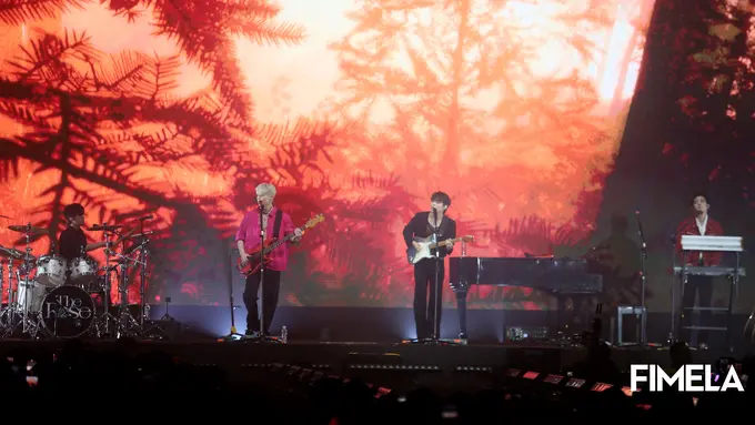 Konser The Rose di The Kasablanka Hall, Jakarta, Sabtu (20/1/2024). [Foto: Bayu Herdianto/Fimela]