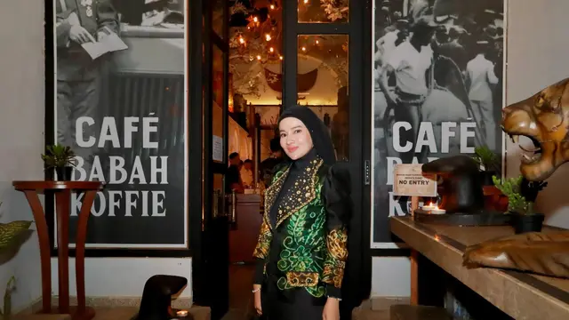 Batik Sasirangan Asal Kalimantan Selatan Diperlihatkan dr Ayu Widyaningrum. dok.  dr Ayu Widyaningrum