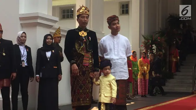 Kenakan Baju Adat Bali, Jokowi Ajak Jan Ethes di HUT ke-74 RI