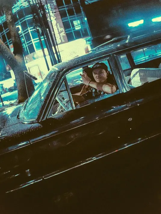 Diketahui dari unggahan di medsos, keduanya tampak sudah cukup lama berpacaran. [Instagram/sibisma]