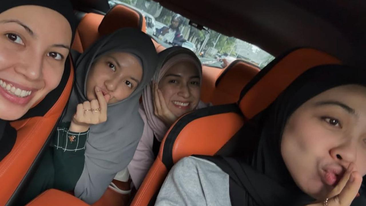 Keseruan Geng Selebriti Natasha Rizky, Nongkrong, Tawa, dan Rencana Tahun Depan