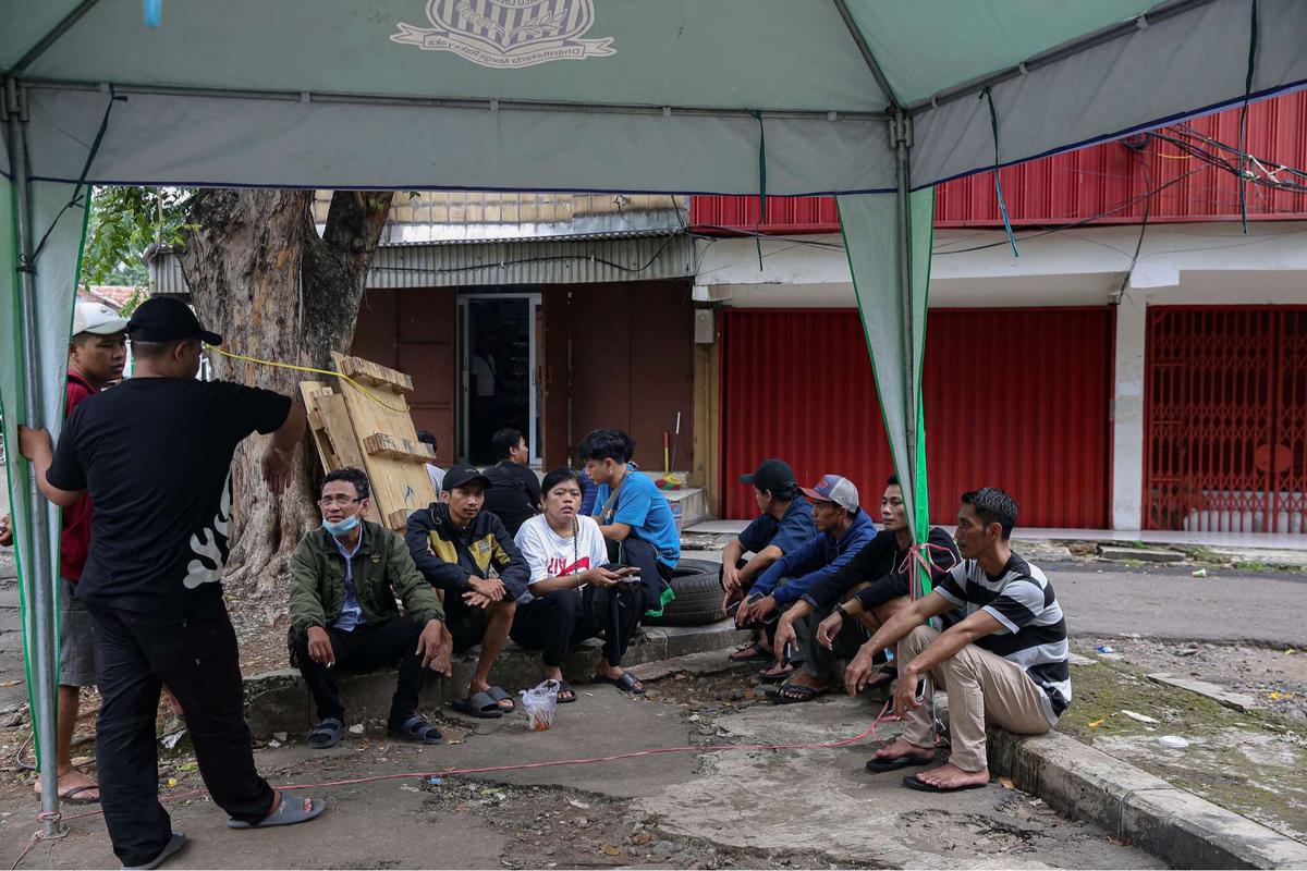 Suasana Glodok Plaza pascakebakaran dahsyat