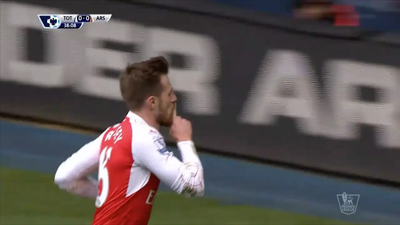 Gol Backheel Ramsey Bawa Arsenal Ungguli Spurs
