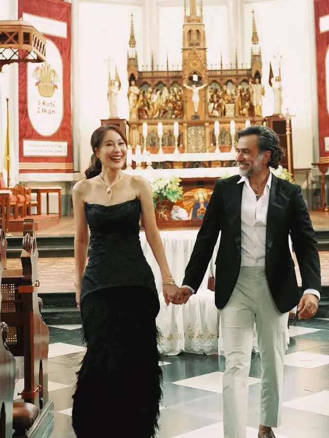 28 Tahun Menikah, Jeremy Thomas dan Ina Thomas Bergaya Khas Pasangan Old Money Saat Pembaruan Janji Nikah