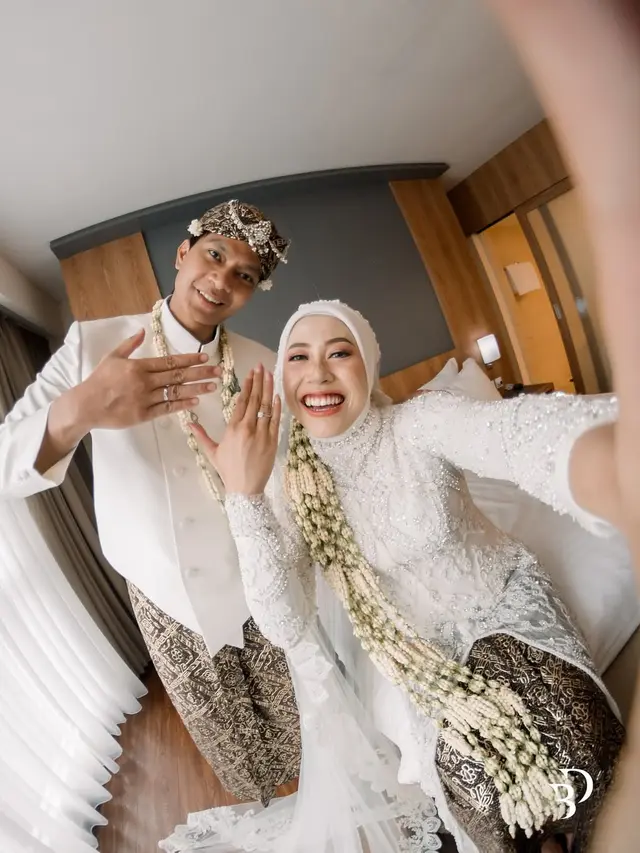 Resmi Menikah! Pemain Voli Megawati Hangestri Tampil Anggun dalam Balutan Kebaya Full Payet