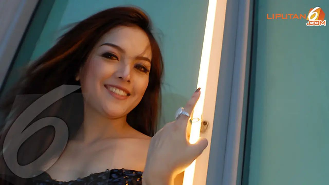 anna-nova-cakep-130904c.jpg