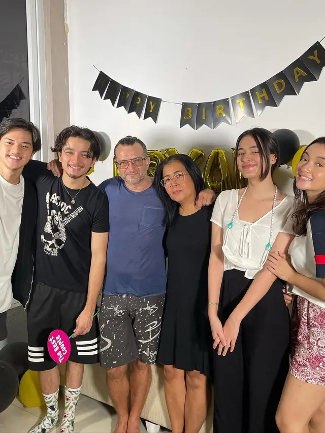 6 Momen Ulang Tahun Bryan Domani ke-21 Tahun, Kehadiran Mawar Eva Curi Perhatian