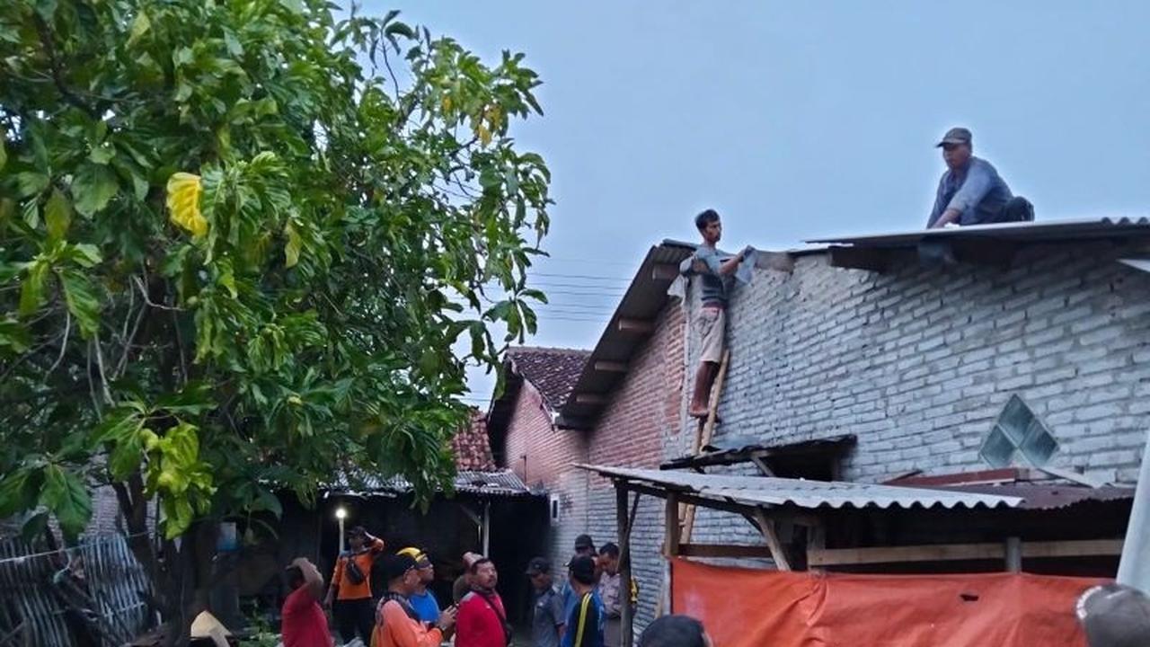 Angin Puting Beliung Situbondo Porak-porandakan Belasan Rumah Warga, BPBD Imbau Waspada