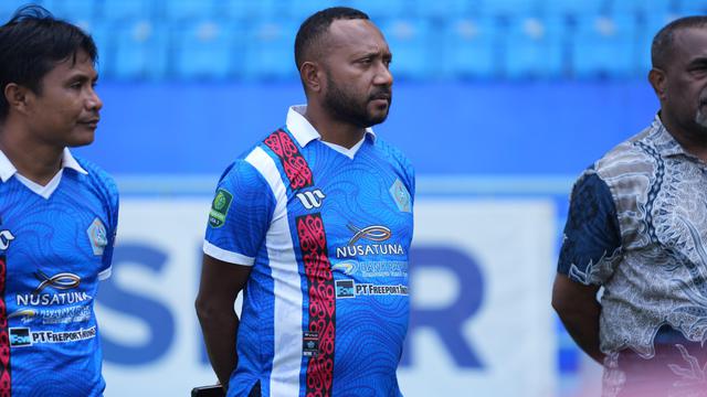 Presiden Klub PSBS Yan Permenas Mandenas