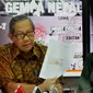 Ketua Pelaksana Harian PMI Pusat, Ginandjar Kartasasmita saat konferensi pers terkait bantuan ke Nepal di Markas PMI Pusat, Jakarta, Senin (27/4/2015). PMI membuka 3 rekening untuk menerima bantuan dari masyarakat Indonesia. (Liputan6.com/Andrian M Tunay)