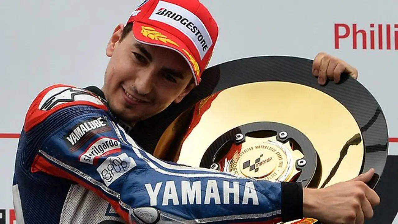 [Bintang] Marc Marquez Turut Andil Berikan Kado Untuk Jorge Lorenzo