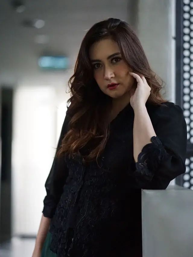 Nafa Urbach mengaku sempat ingin bunuh diri karena diselingkuhi Zack Lee