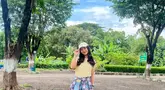 Ersya Aurelia memulai karierya tahun 2008. 17 tahun berkarier, artis dengan nama lengkap Ersya Aurelia Siffrin ini makin bersinar di industri hiburan. Nama Ersya mulai melambung sejak bintangi sinetron Siapa Takut Jatuh Cinta bareng Natasha Wilona dan Verrell Bramasta tahun 2017. Ersya mencoba kepakkan sayapnya untuk membintangi FTV tahun 2021 lewat Catatan Harianku. (Liputan6.com/IG/@ersyaurel)