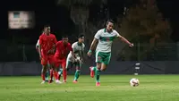 Persaingan Sayap Kiri Timnas Indonesia: Ragnar Oratmangoen Minim Menit Bermain di Eropa, Peluang Ezra Walian Comeback di FIFA Series 2026?