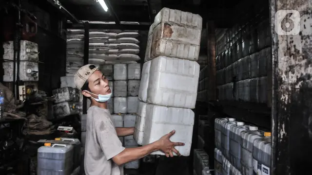 Pemerintah Cabut Subsidi Minyak Goreng Curah