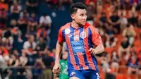 Aksi Asnawi Mangkualam saat memperkuat Port FC menjamu Sukhothai FC dalam laga pekan keempat Thai League 1 2024/2025, Selasa (27/8/2024) malam. (Instagram/asnawi_bhr)