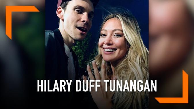 VIDEO: Tunangan, Hilary Duff Pamer Cincin Berlian 
