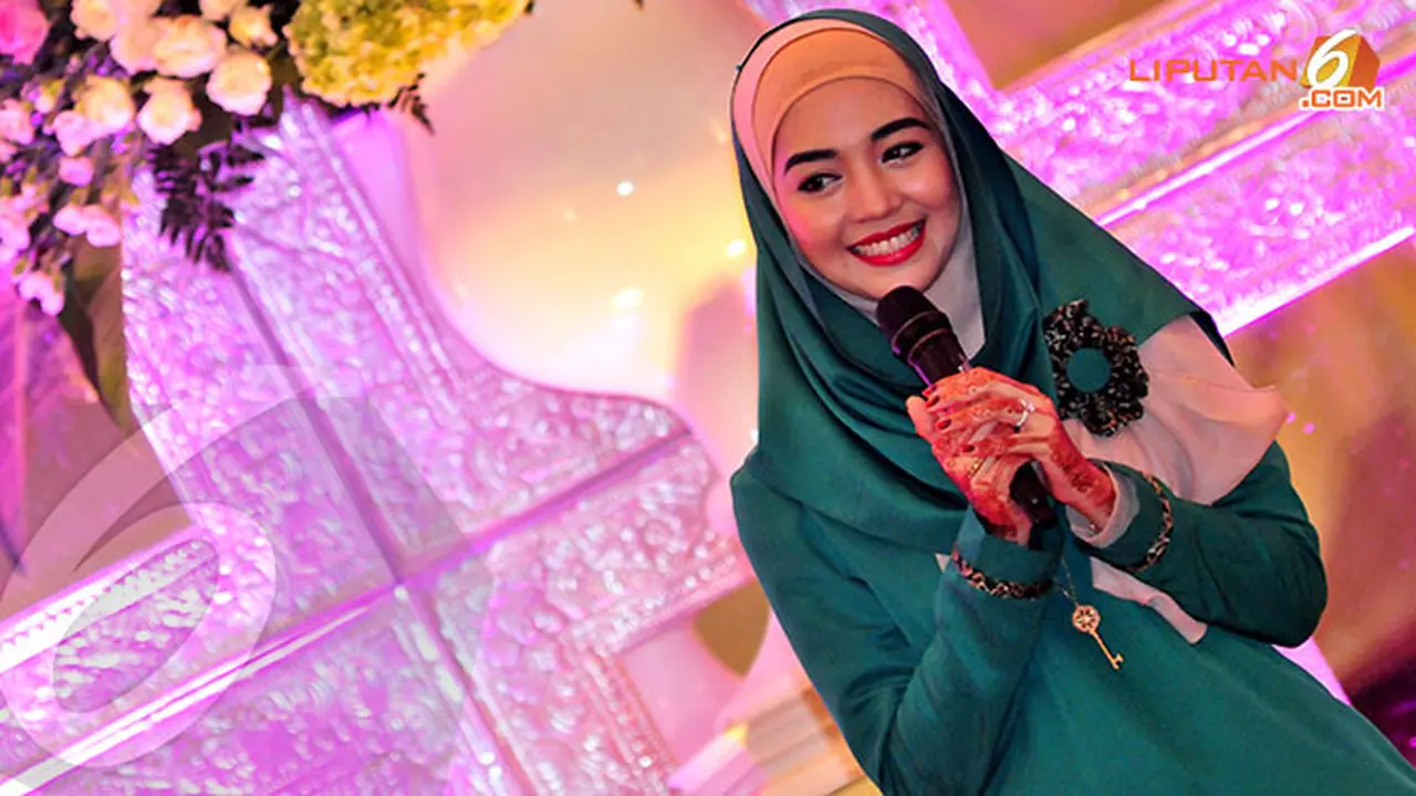 nuri-maulida-131125b.jpg