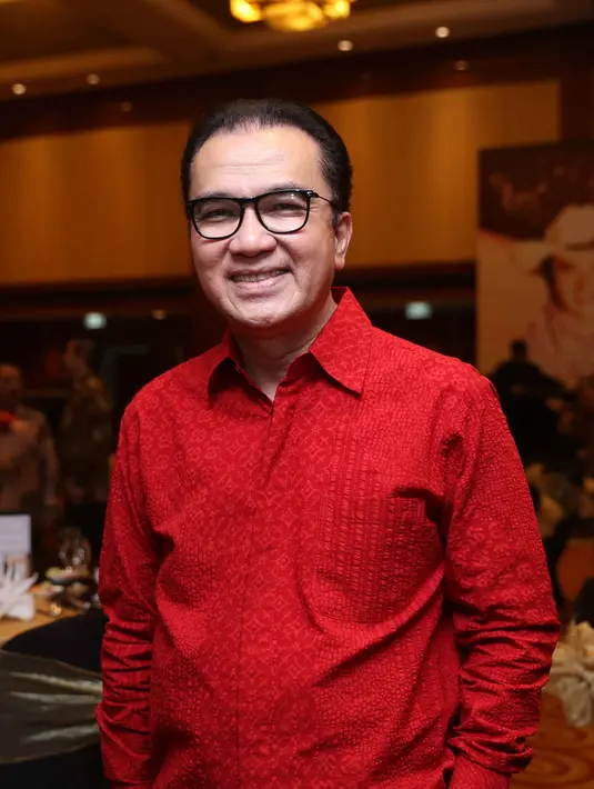 Beberapa urusan harus diselesaikan sebelum menjalankan tugas barunya. Salah satunya adalah tugasnya sebagai Ketum PAPPRI periode 2012-2017. Ia memberikan laporan pertanggung jawaban sebagai Ketum.(Nurwahyunan/Bintang.com)