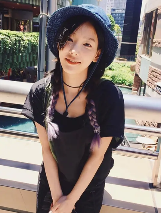 Di  acara Asian Games 2018 ini pihak panitia sebelumnya memang sudah menetapkan dua orang personel SNSD yang akan hadir meramaikan acara. Nama Hyoyeon dan Taeyeon lah yang ternyata hadir nanti. (Instagram/taeyeon_ss)